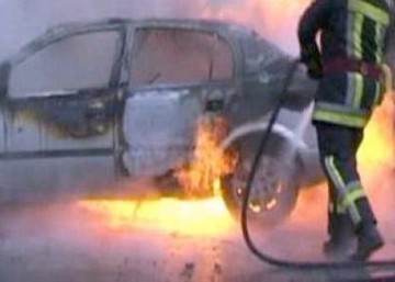 Un autoturism a luat foc, pe Autostrada Soarelui